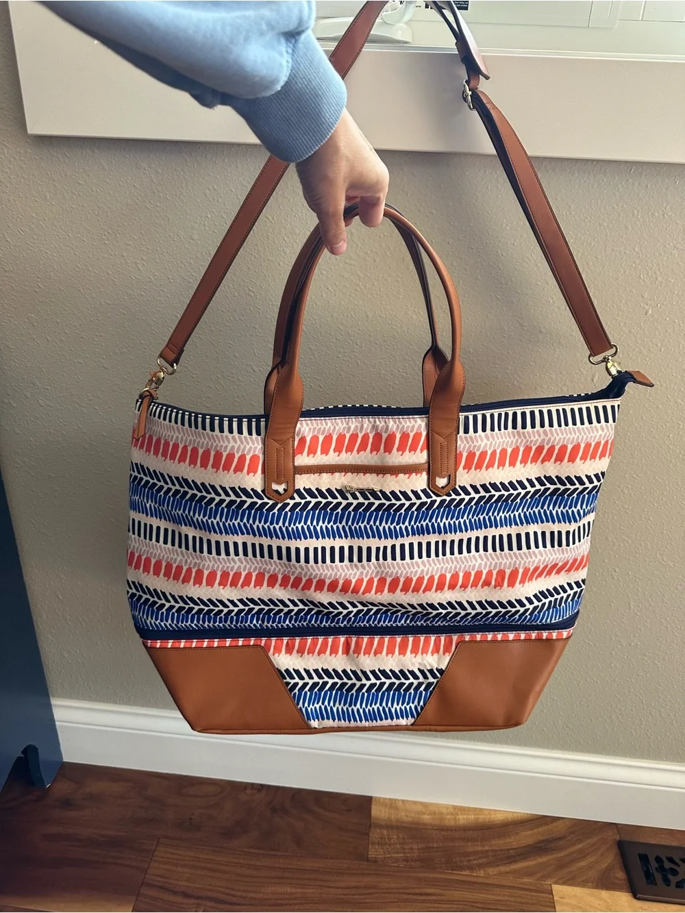 Stella & Dot Expandable Getaway Weekender Tote Bag